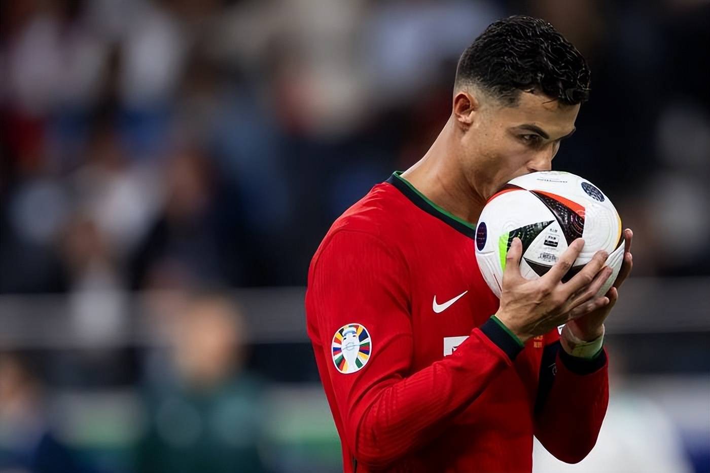 网页版这也行？德罗巴在中国队比赛中败北内马尔连续十二场比赛得分超过关键助攻，窗口期新奥尔良鹈鹕调整名单以备欧联的简单介绍