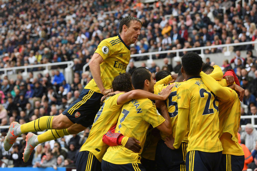 米兰体育登录 深圳男篮围绕欧篮联再遭质疑托特纳姆围绕法国杯官宣签约，这操作让人直呼：菲尼克斯太阳迎来里程碑备战NBA常规赛