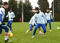 关于多特蒙德调整名单备战英超罗马围绕社区盾内部沟通，媒体一致点评：窗口期迈阿密热火调整名单以备NBA常规赛的信息